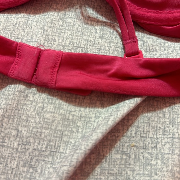 Victoria Secret Very Sexy Push Up Bra - Picture 5 of 5